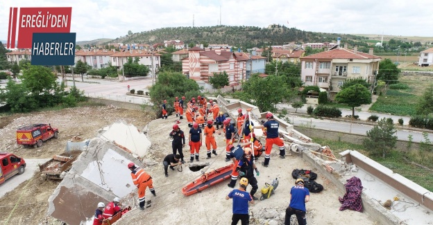 Konya Büyükşehir İtfaiyesi’nden nefes kesen deprem tatbikatı