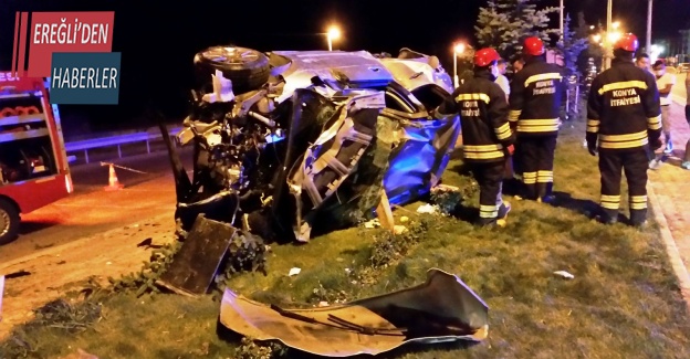 Hurdaya dönen otomobildeki 6 kişi kazadan yaralı kurtuldu
