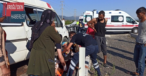 Tarım işçilerini taşıyan minibüsle otomobil çarpıştı: 6 yaralı