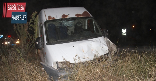 Minibüs ile traktör çarpıştı: 4 yaralı